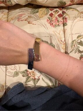 Metallic Gold and Silver Wearable Bracelet - Fashion Smartband Style